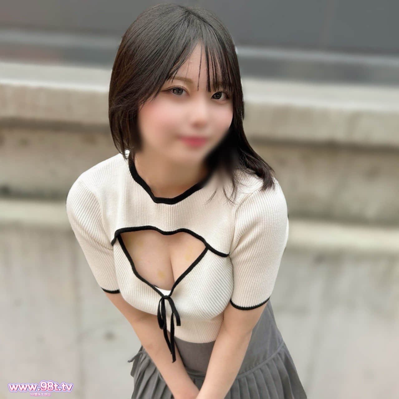 FC2PPV-4678393-【初・顔出し】※何も知らないでマッチしたみずきちゃん。お昼デートだからと油断