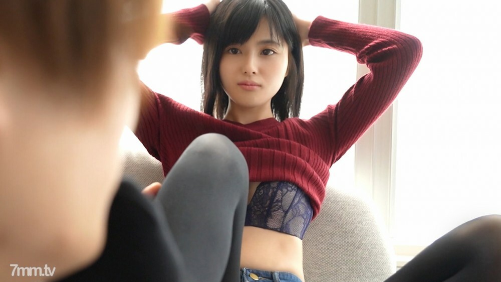 796-SENA-01SEXSena在酒店和一个丑陋的黑发女孩