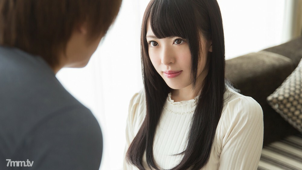 604-IKUMI-01干净的脸的黑发美女的性情郁美