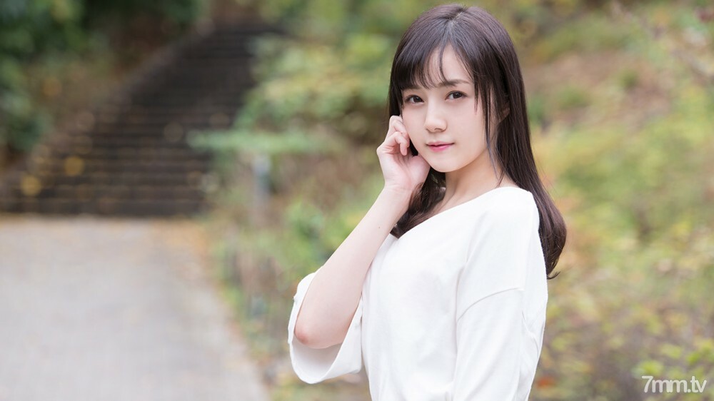 438-EMIRI-01喜欢一点点强烈刺激的美少女被打扰了埃米尔