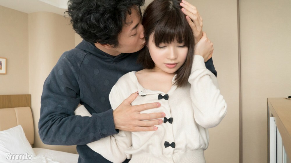 372-YURINA-01我兴奋得浑身是汗舔与朋友SEXYurina