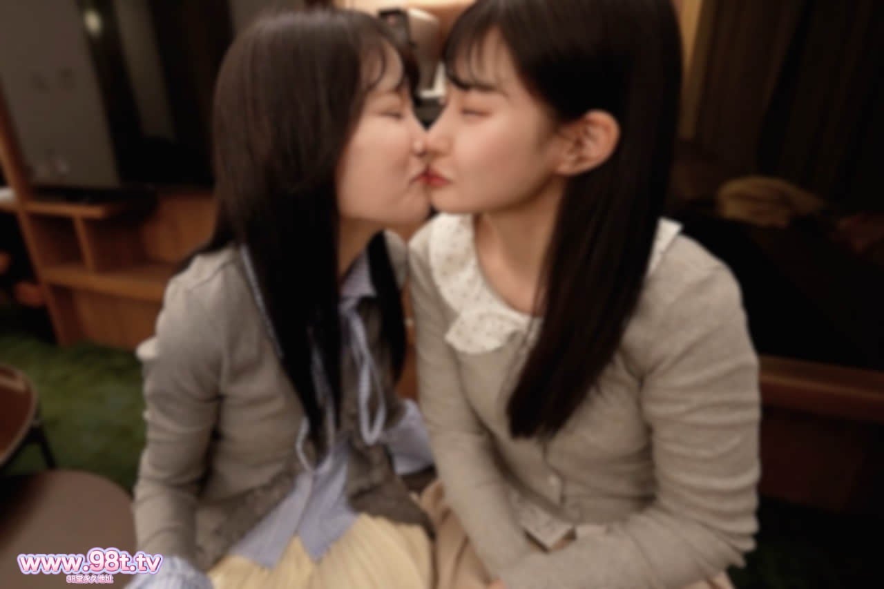 FC2PPV-4860280- 【衝撃のレビュー特典】友達同士の美女とキモ臭男9人が『夢』の共演。なんでも有り！