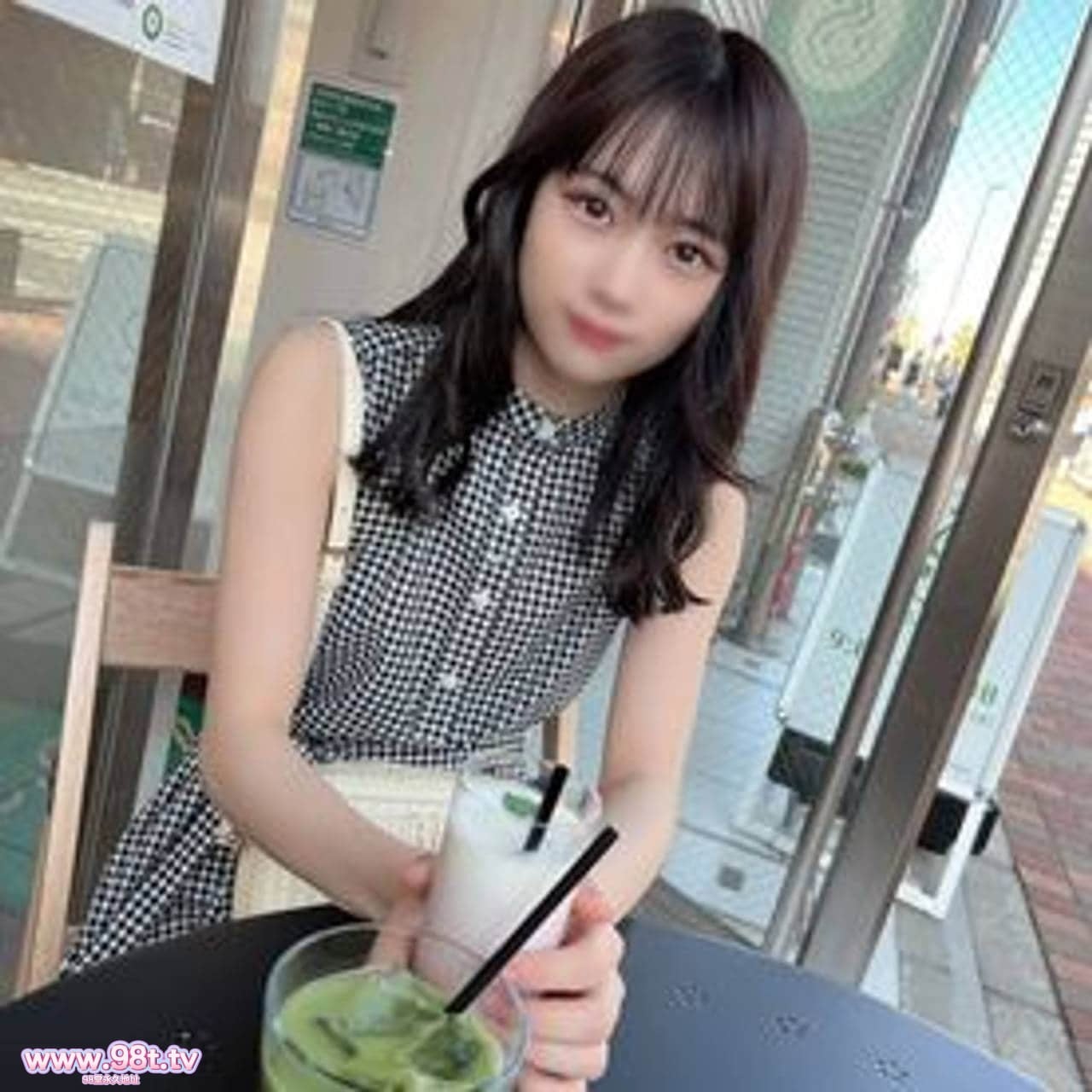 FC2PPV-4887481- 【無-】 今春18歳になったばかりの若さ溢れる色白女◯大生 高嶺の花に膣内射精感謝